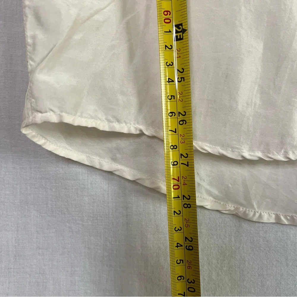 Paul Harris, Collared Women’s Beige Button up Silk Shirt, Size Small - Picture 3 of 8